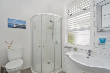 Photo of property in 18 Doone Street, Lynmouth, New Plymouth, 4310