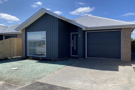 Photo of property in 40 Horoeka Street, Stokes Valley, Lower Hutt, 5019