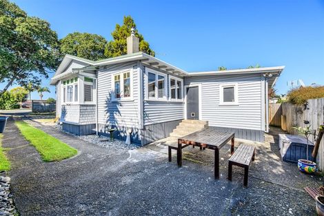 Photo of property in 67 Sturges Road, Henderson, Auckland, 0612