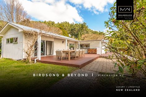Photo of property in 5 Elmslie Road, Pinehaven, Upper Hutt, 5019