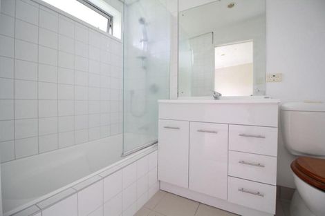 Photo of property in 15/13 Kaihu Street, Northcote, Auckland, 0627