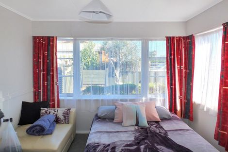Photo of property in 15 Te Awa Street, Foxton Beach, Foxton, 4815