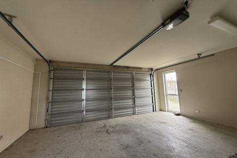 Photo of property in 18 Harrowglen Drive, Northcross, Auckland, 0632