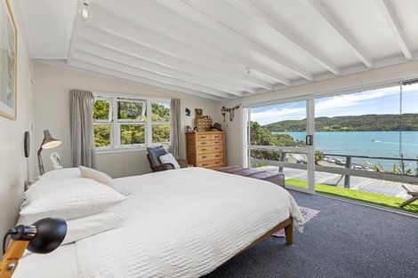 Photo of property in 77 Wallis Street, Raglan, 3225