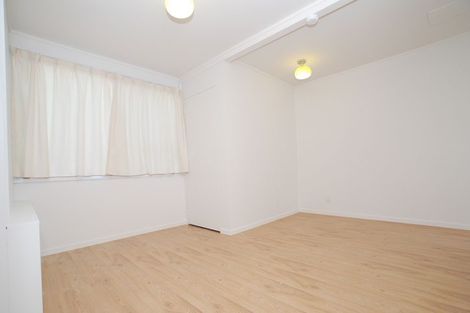 Photo of property in 21 Camrose Place, Glenfield, Auckland, 0629