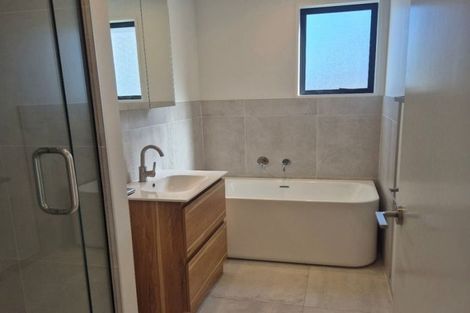 Photo of property in 17a Cornwall Road, Lyttelton, 8082