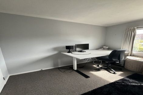 Photo of property in 58 Albatross Close, Whitby, Porirua, 5024