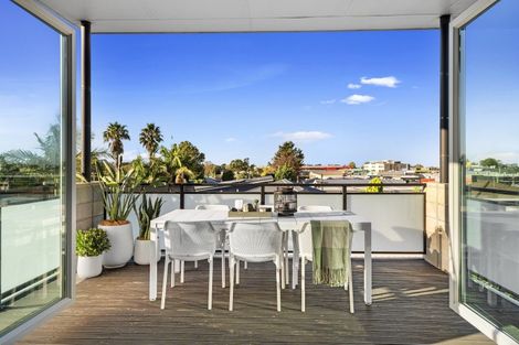 Photo of property in 118 Edgecumbe Road, Tauranga South, Tauranga, 3112