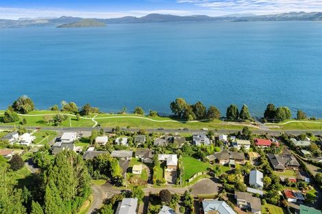 Photo of property in 5 Hugh Avenue, Hamurana, Rotorua, 3097