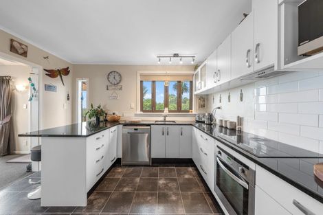 Photo of property in 177 Wairere Road, Waitakere, Henderson, 0782