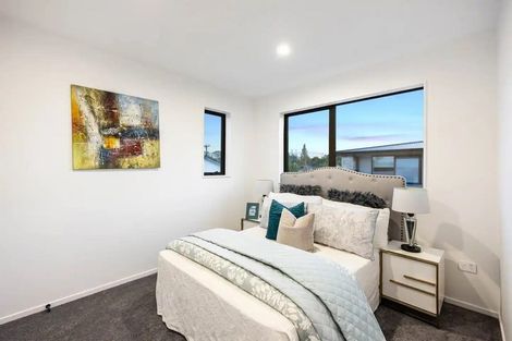 Photo of property in 5/81 Vodanovich Road, Te Atatu South, Auckland, 0610