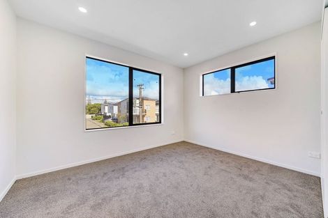 Photo of property in 11 Healy Road, Manurewa, Auckland, 2102