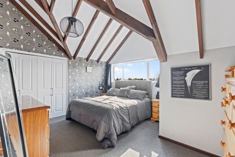 Photo of property in 4 Cargill Place, Frankleigh Park, New Plymouth, 4310