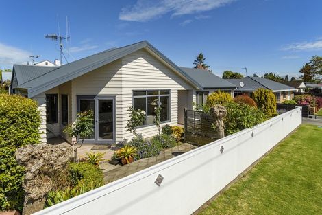 Photo of property in 480a Devonport Road, Tauranga South, Tauranga, 3112