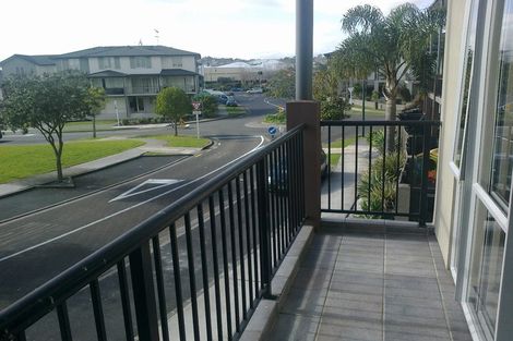 Photo of property in 11/29 Haven Drive, East Tamaki, Auckland, 2013