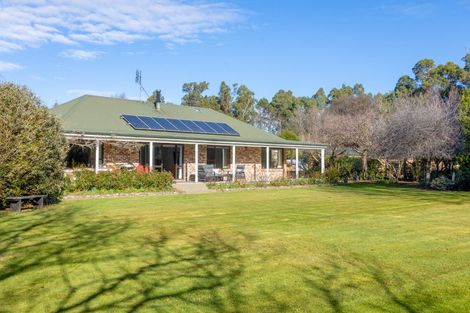 Photo of property in 2 Terrace Road, Leithfield, Amberley, 7481