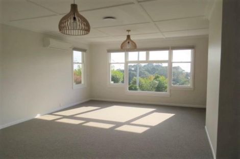 Photo of property in 79 Carrington Street, Lower Vogeltown, New Plymouth, 4310