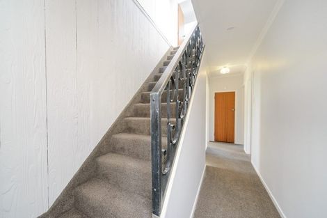 Photo of property in 27 Galway Avenue, Hokowhitu, Palmerston North, 4410