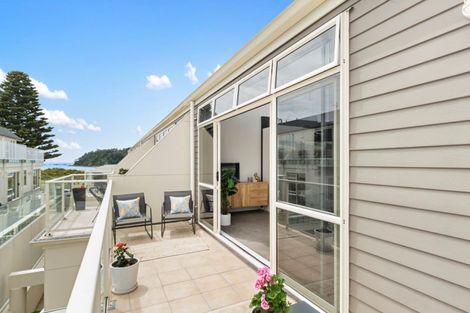 Photo of property in 2/6 Marine Parade, Mount Maunganui, 3116