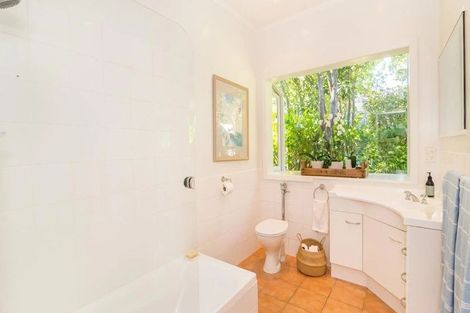 Photo of property in 24 Pempsey Street, Silverstream, Upper Hutt, 5019