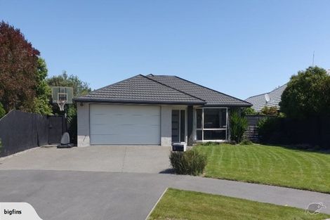 Photo of property in 76 Blue Gum Place, New Brighton, Christchurch, 8083