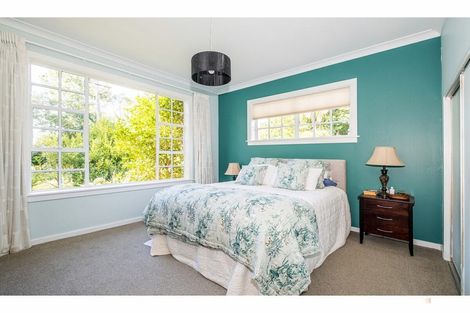 Photo of property in 72 Timaru Road, Waimate, 7924