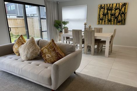 Photo of property in 19 Richard Petterd Way, Swanson, Auckland, 0614