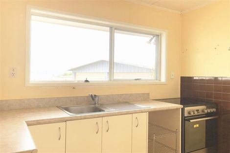 Photo of property in 1/36 Blacklock Avenue, Henderson, Auckland, 0612