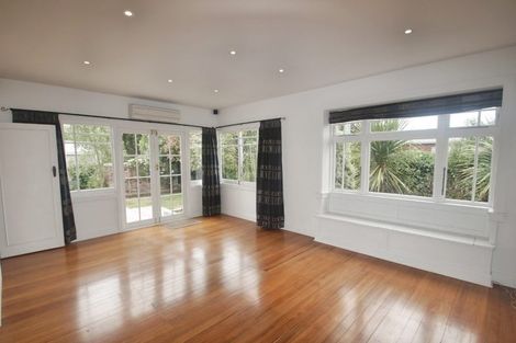Photo of property in 105 Saint Martins Road, Saint Martins, Christchurch, 8022