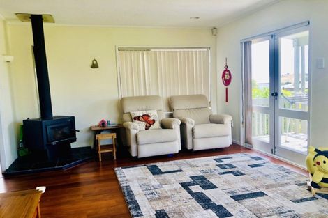 Photo of property in 46 Marendellas Drive, Bucklands Beach, Auckland, 2014