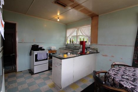 Photo of property in 80 Glen Marine Parade, Glendene, Auckland, 0602