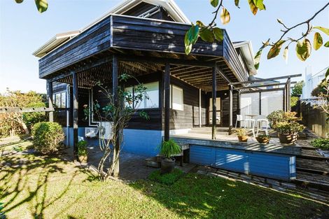 Photo of property in 77b Litten Road, Cockle Bay, Auckland, 2014