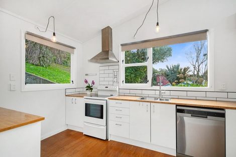 Photo of property in 6d Rewa Terrace, Tawa, Wellington, 5028