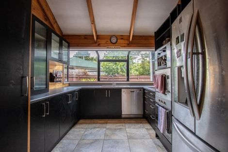 Photo of property in 18 Wood Leigh, Paraparaumu Beach, Paraparaumu, 5032