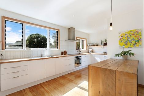 Photo of property in 92 Hargest Crescent, Saint Clair, Dunedin, 9012