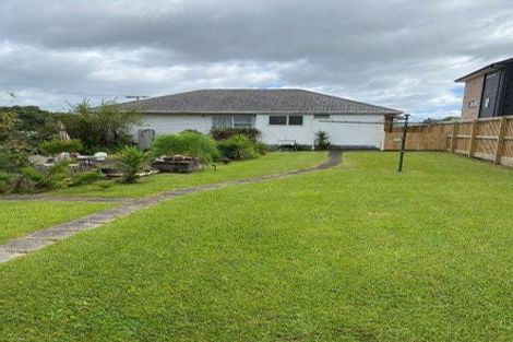 Photo of property in 135 View Road, Sunnyvale, Auckland, 0612