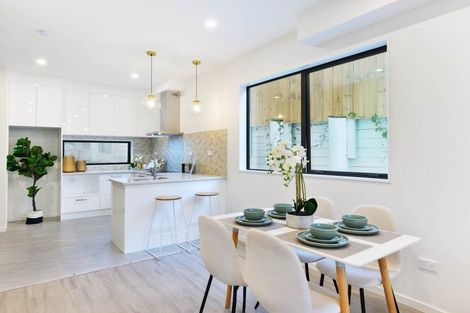 Photo of property in 15d Tabitha Crescent, Henderson, Auckland, 0612