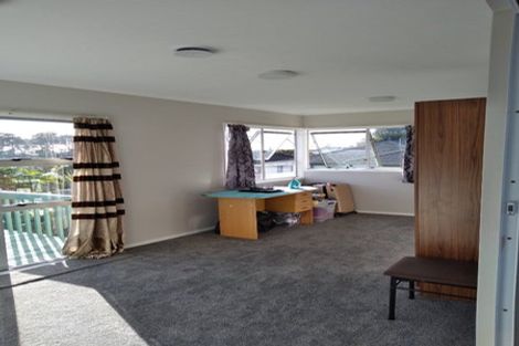 Photo of property in 2/25 Tanoa Place, Glendene, Auckland, 0602