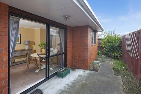 Photo of property in 2/27 Waimairi Road, Upper Riccarton, Christchurch, 8041