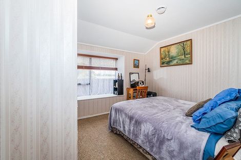 Photo of property in 24 Tiverton Crescent, Whalers Gate, New Plymouth, 4310