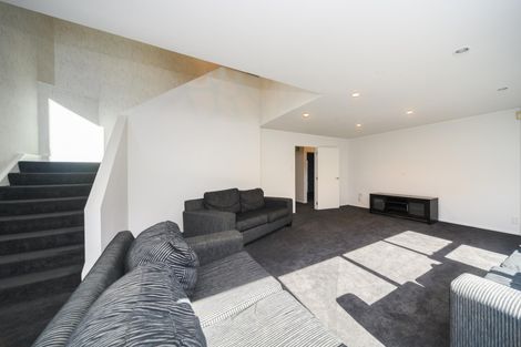 Photo of property in 26 Hanmer Place, Highbury, Palmerston North, 4412