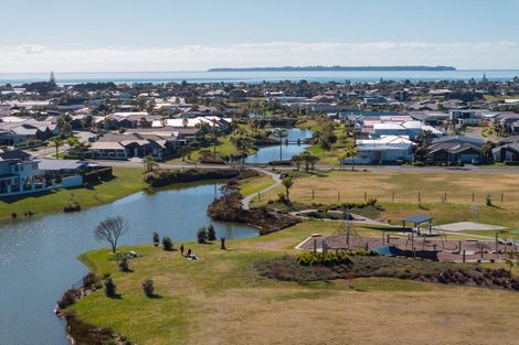 Photo of property in 15 Montiicola Drive, Papamoa Beach, Papamoa, 3118