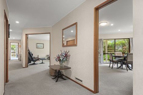 Photo of property in 11 Balcairn Place, Terrace End, Palmerston North, 4410