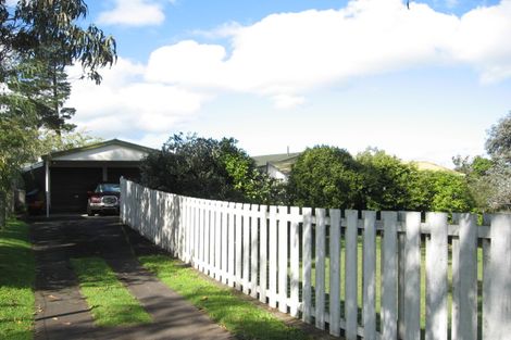 Photo of property in 19 Waikaremoana Place, Pakuranga Heights, Auckland, 2010