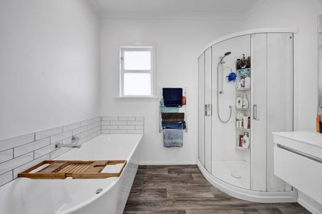 Photo of property in 18 Stanners Street, Eltham, 4322