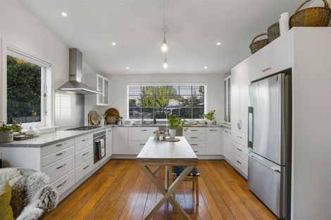 Photo of property in 61 Aroha Avenue, Sandringham, Auckland, 1025