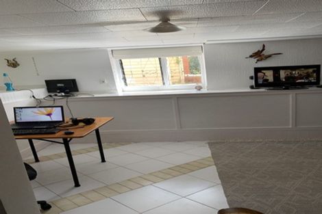 Photo of property in 54 Colchester Crescent, Newlands, Wellington, 6037