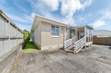 Photo of property in 181 Mangorei Road, Merrilands, New Plymouth, 4312