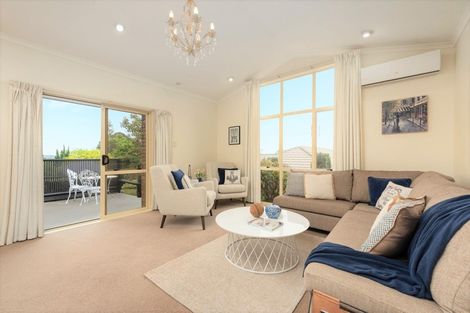 Photo of property in 1 Tautara Place, Ohauiti, Tauranga, 3112