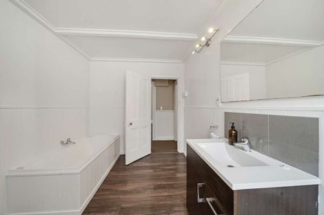 Photo of property in 24 Neidpath Road, Mornington, Dunedin, 9011